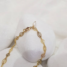 Load image into Gallery viewer, Eyes On Me Bracelet