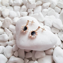 Load image into Gallery viewer, Yin Yang Pearl Earrings