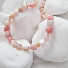 Load image into Gallery viewer, Shell~Pink Necklace
