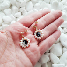 Load image into Gallery viewer, Yin Yang Pearl Earrings
